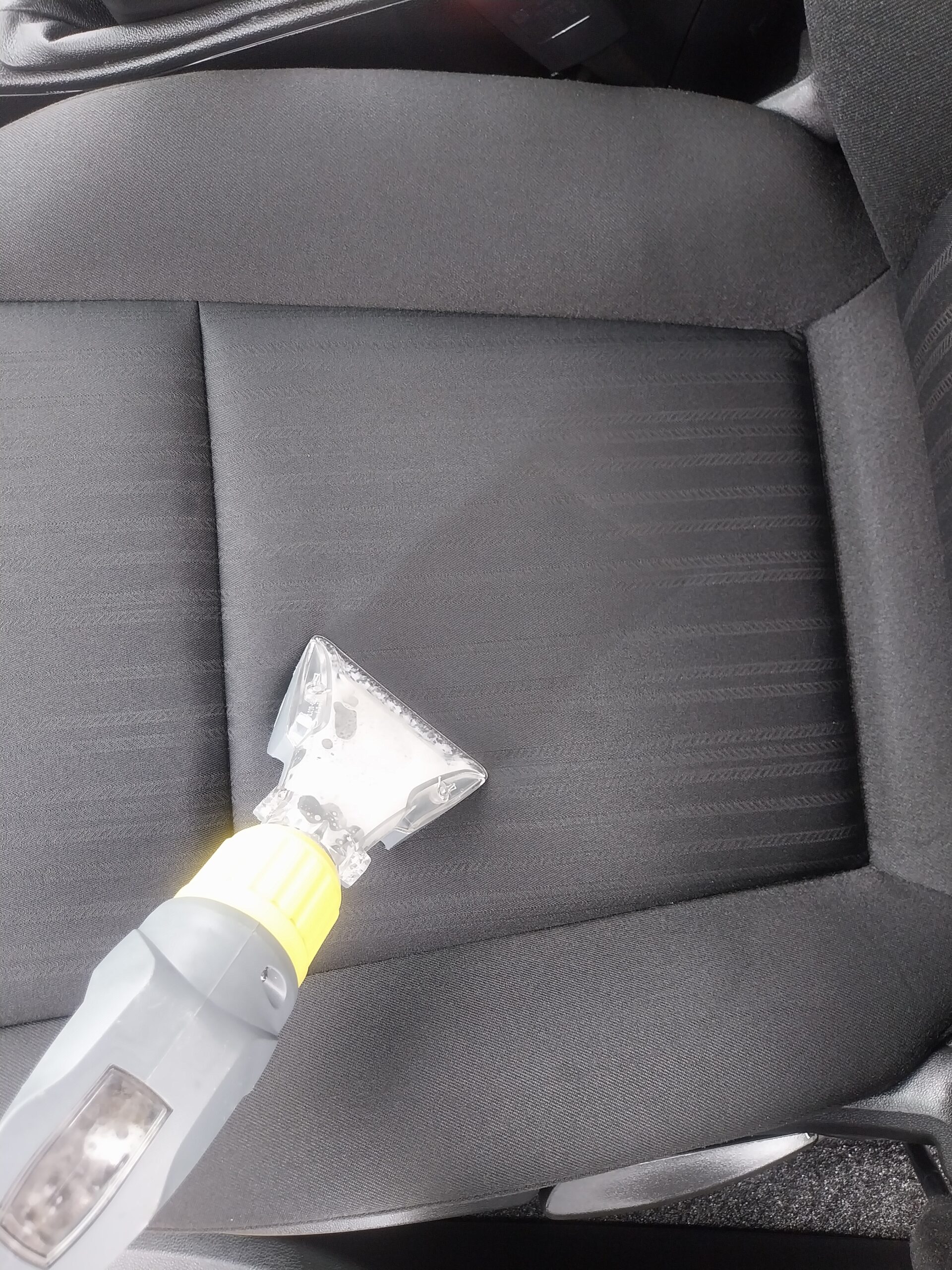 Ranking odkurzaczy piorących 2025 – pranie tapicerki odkurzaczem piorącym